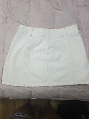 H&M White Mini Skirt with Belt Loops